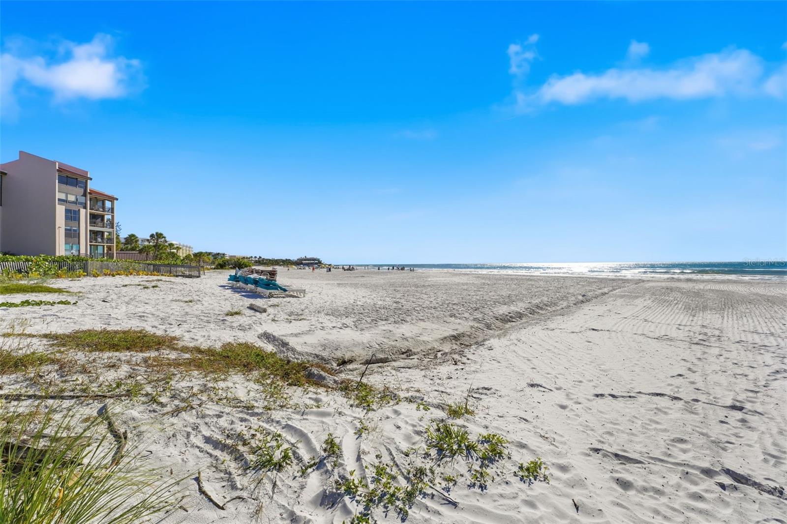 Image 35 of 62 For 6415 Midnight Pass Road 310