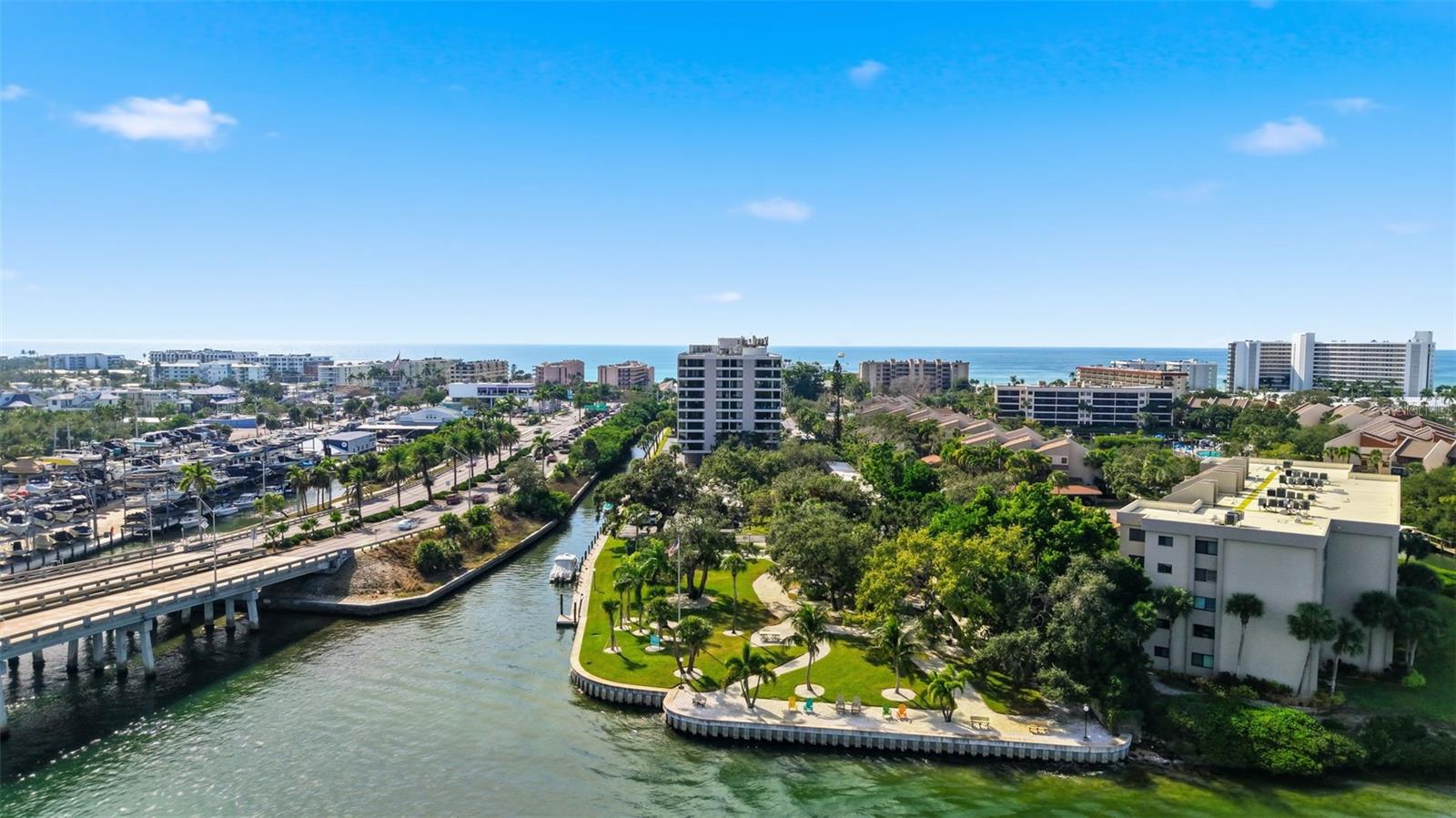 Image 40 of 62 For 6415 Midnight Pass Road 310