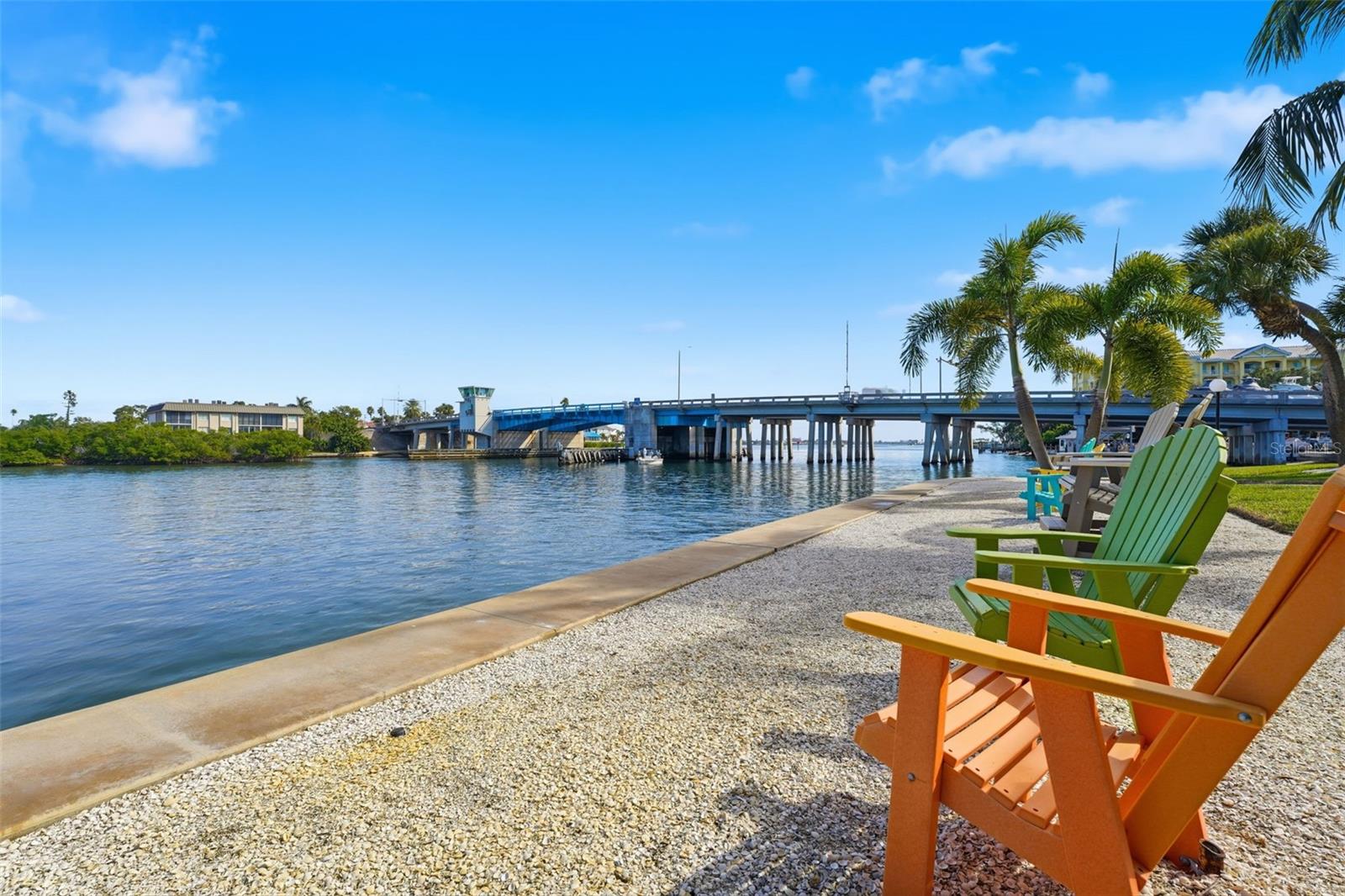 Image 52 of 62 For 6415 Midnight Pass Road 310