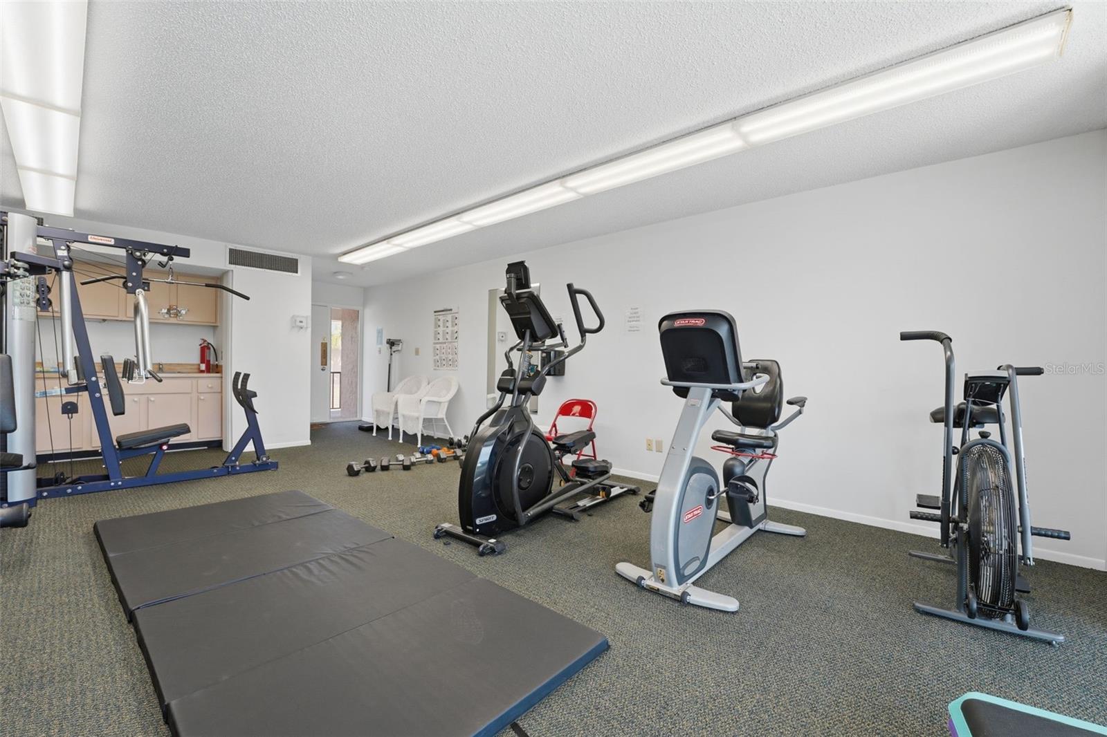 Image 53 of 62 For 6415 Midnight Pass Road 310