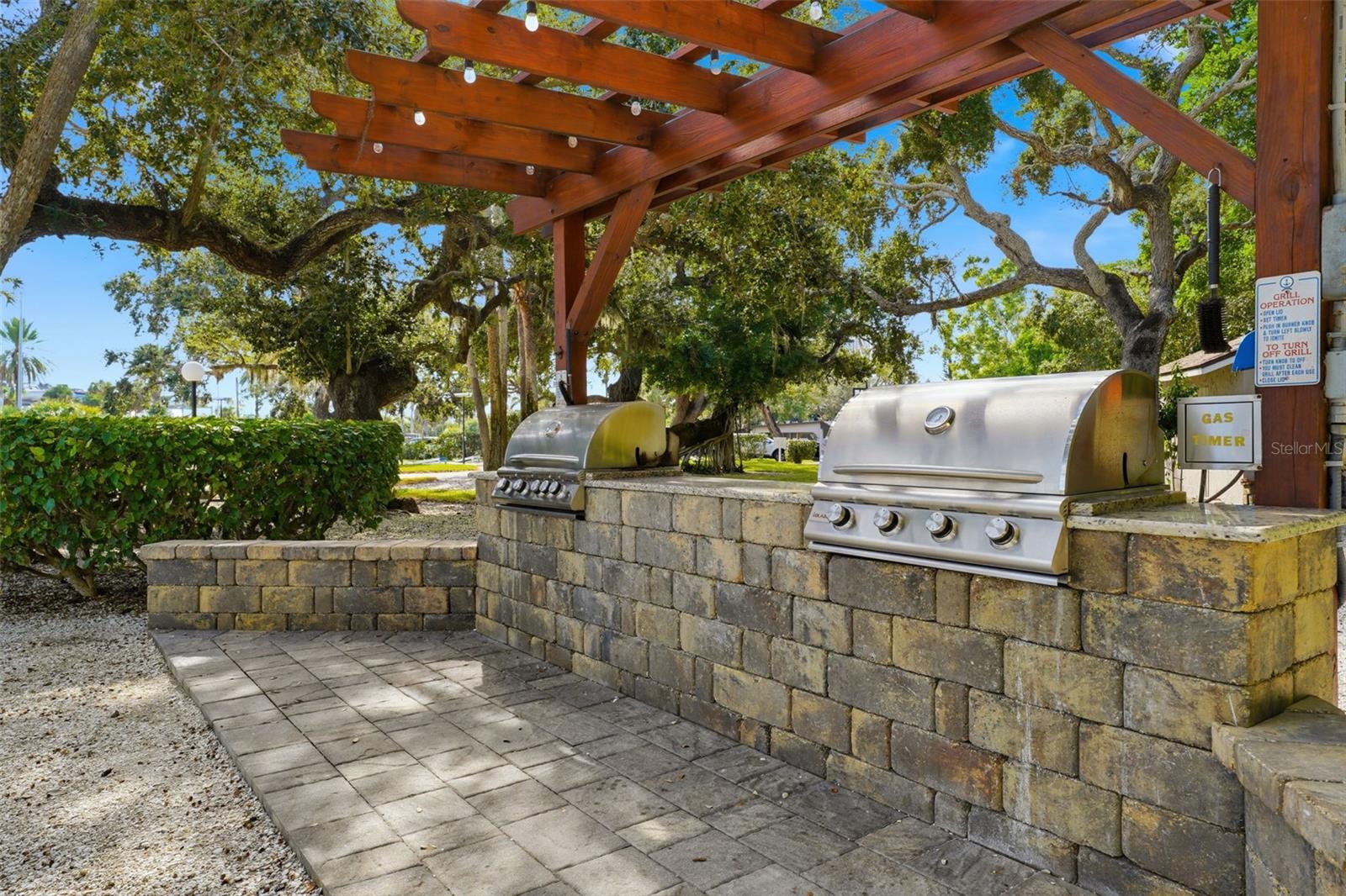 Image 57 of 62 For 6415 Midnight Pass Road 310