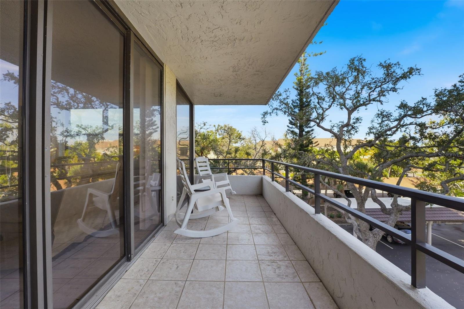 Image 8 of 62 For 6415 Midnight Pass Road 310