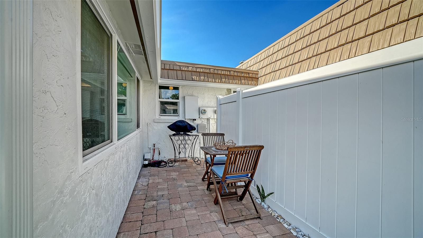 Image 23 of 77 For 2657 Riverbluff Parkway V122