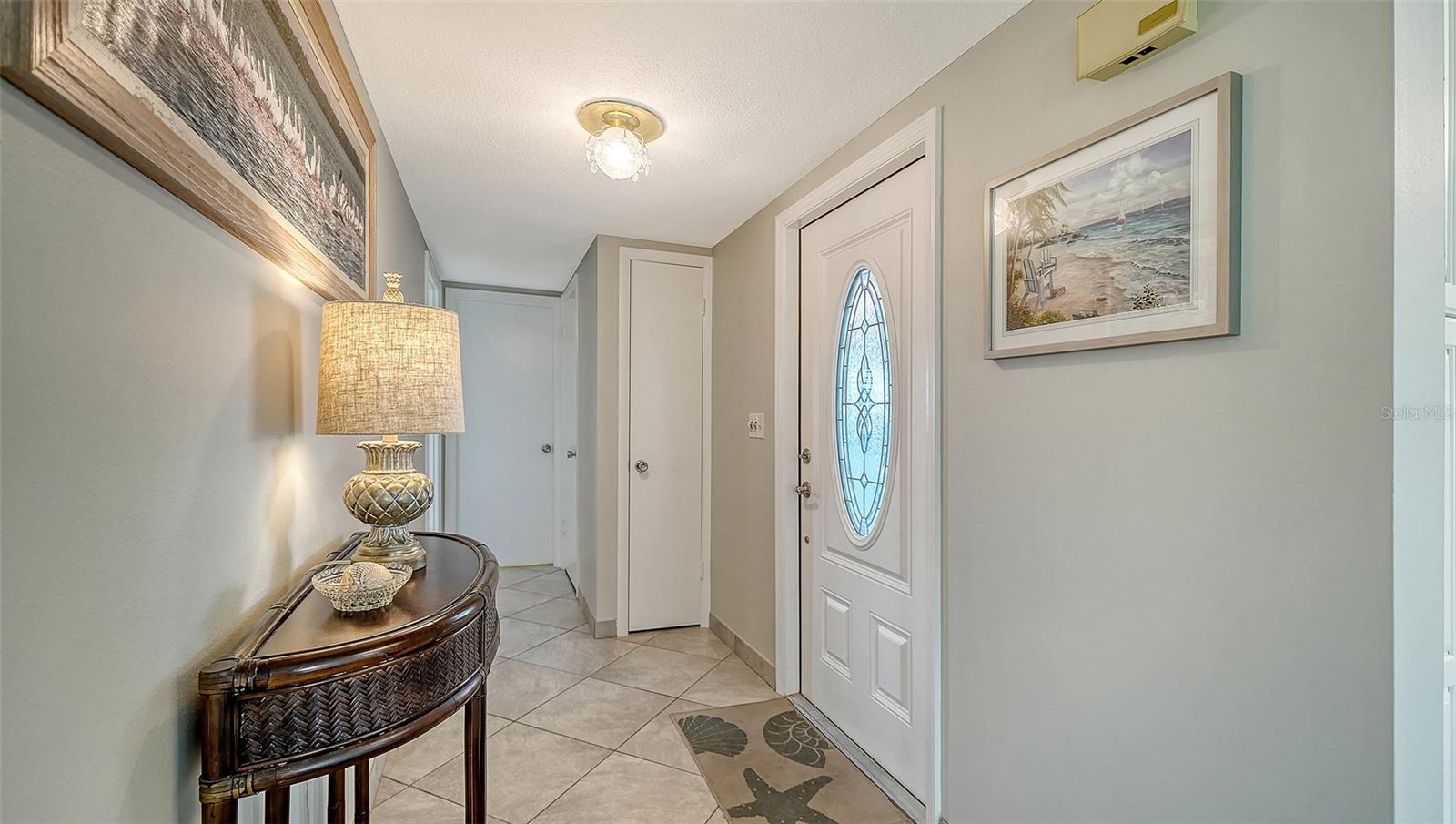 Image 3 of 77 For 2657 Riverbluff Parkway V122