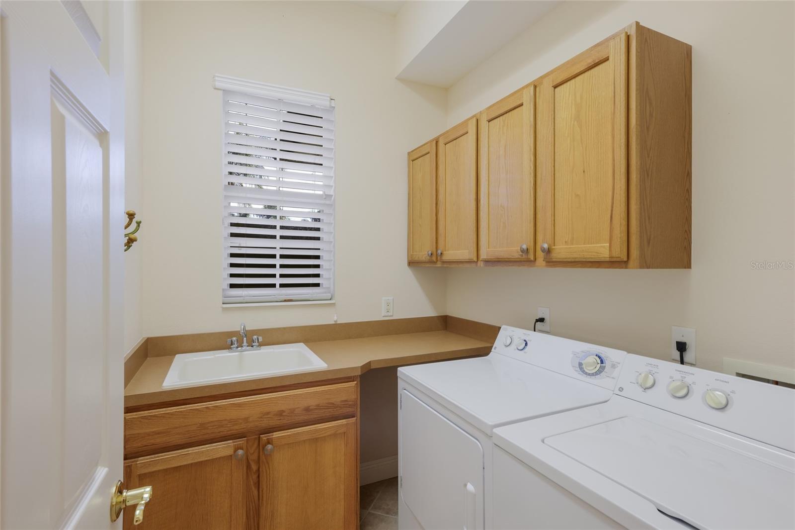 Image 18 of 63 For 8336 Miramar Way