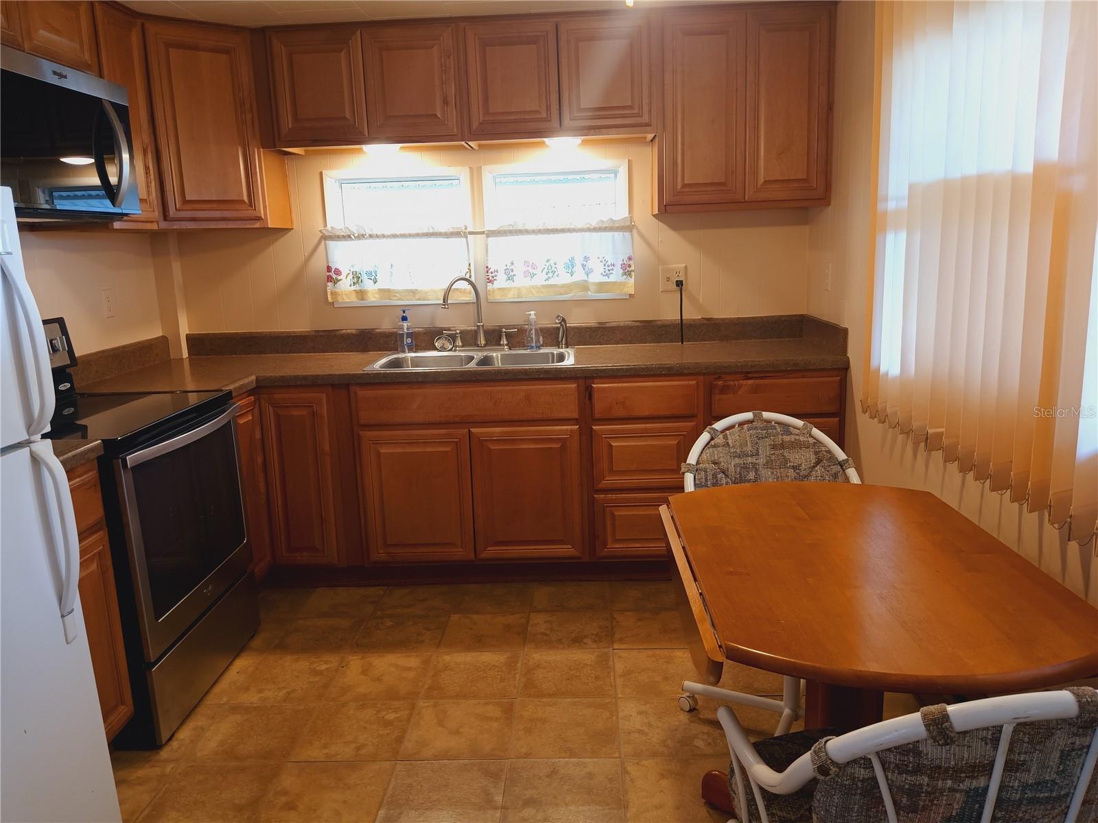 Image 13 of 74 For 5205 Pebble Beach Avenue