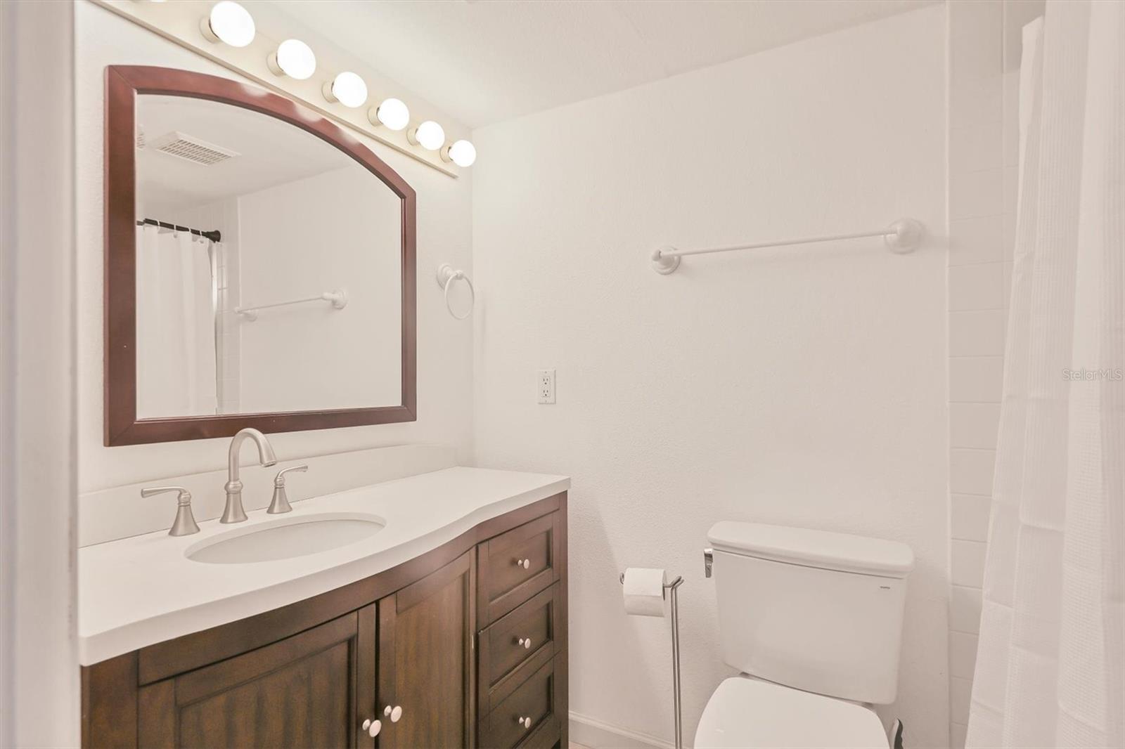 Image 19 of 50 For 2121 Wood Street C110