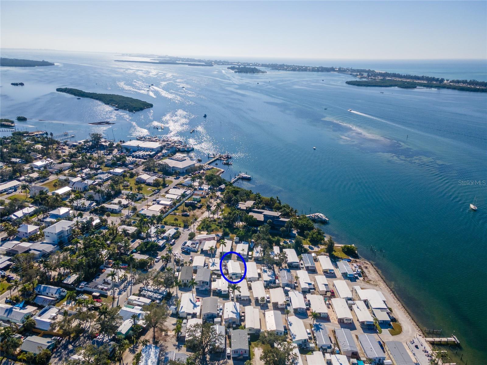 Image 11 of 32 For 12507 Cortez Road W 58