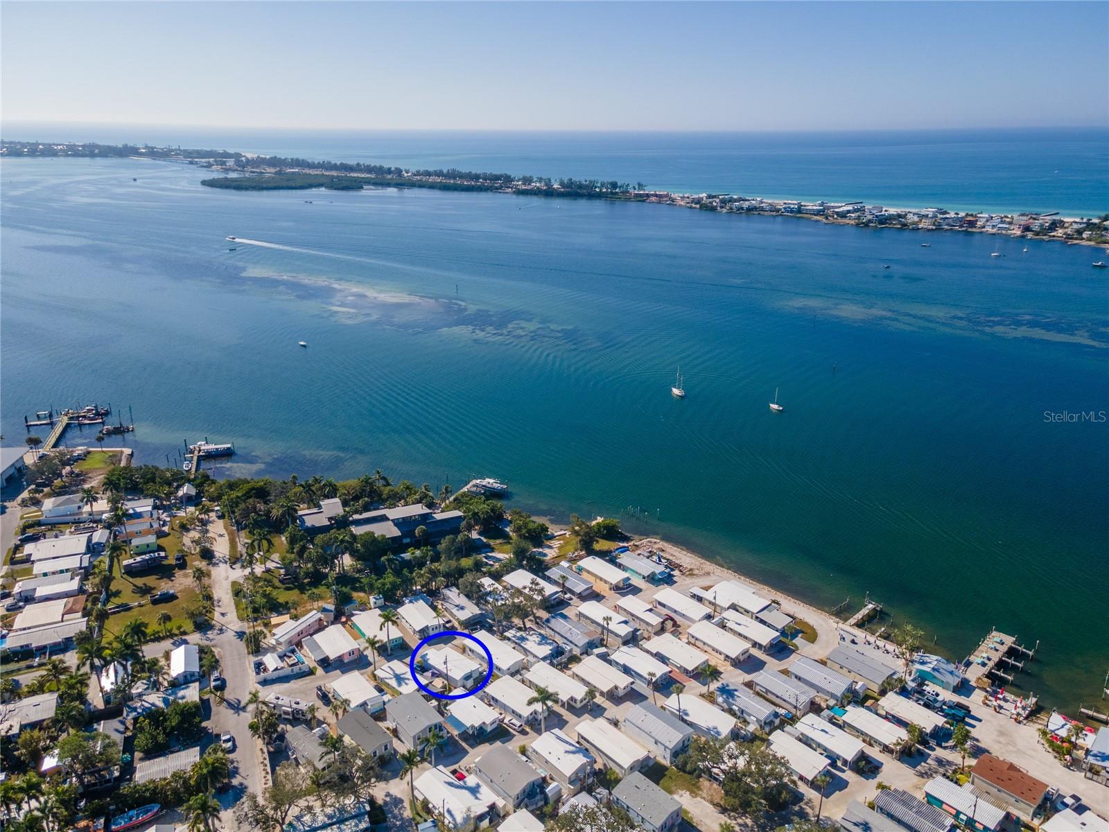 Image 12 of 32 For 12507 Cortez Road W 58