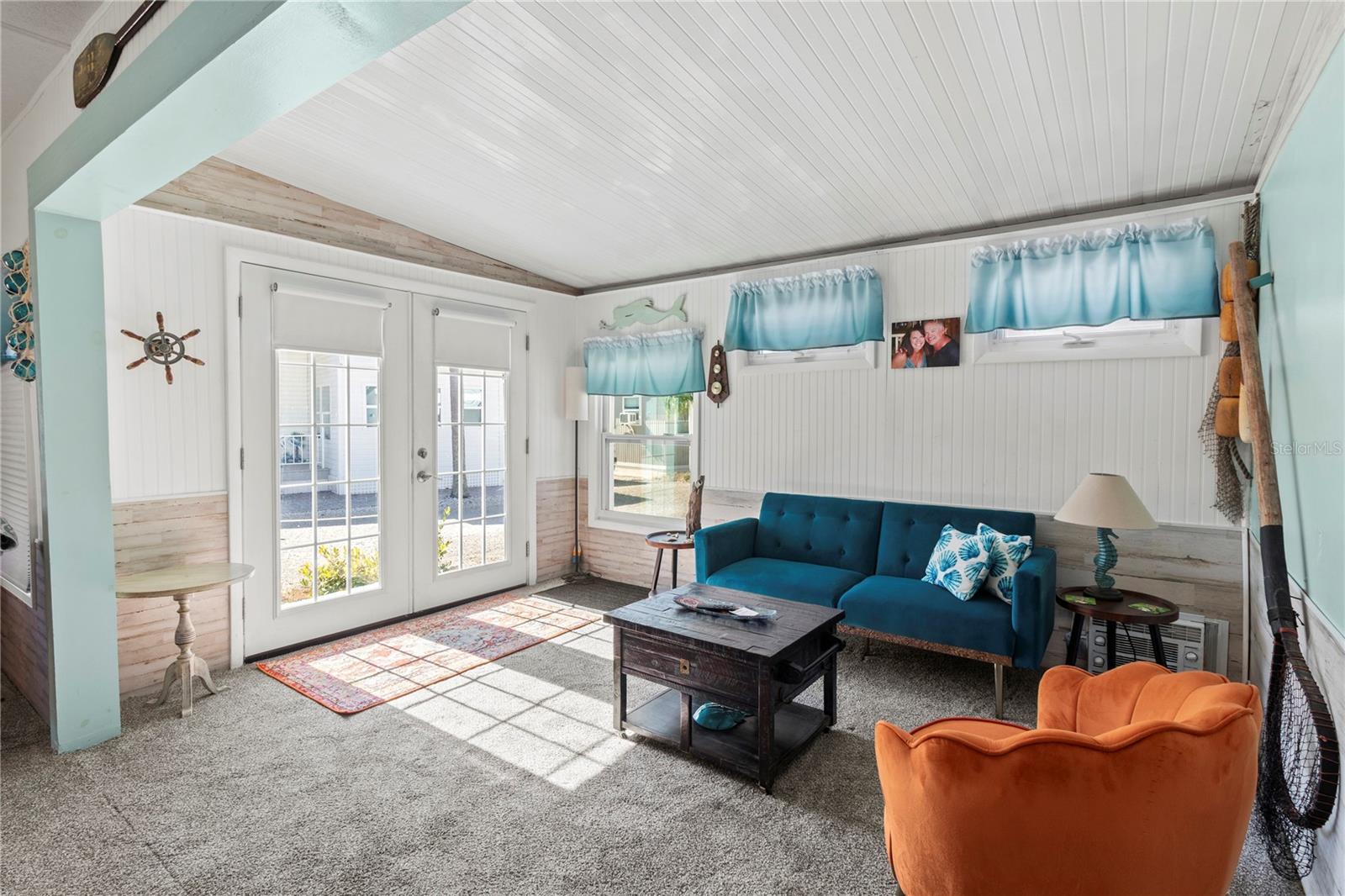 Image 15 of 32 For 12507 Cortez Road W 58