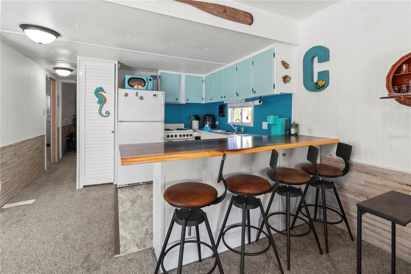 Image 21 of 32 For 12507 Cortez Road W 58