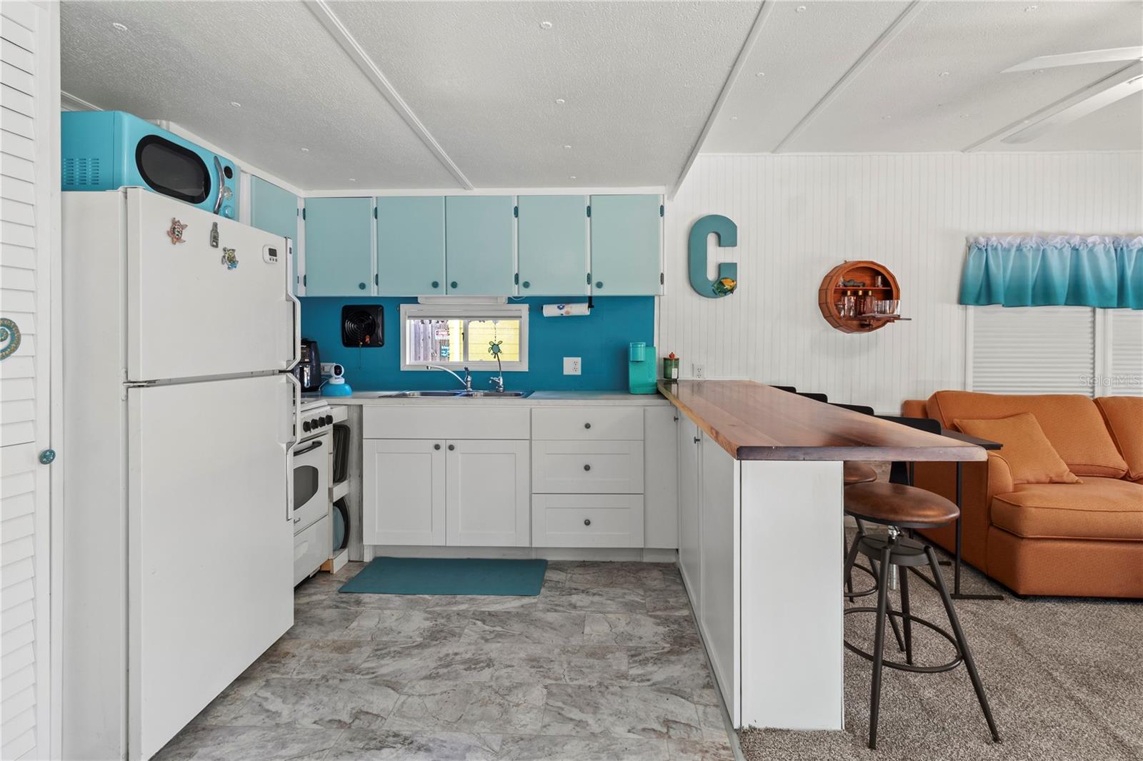 Image 22 of 32 For 12507 Cortez Road W 58