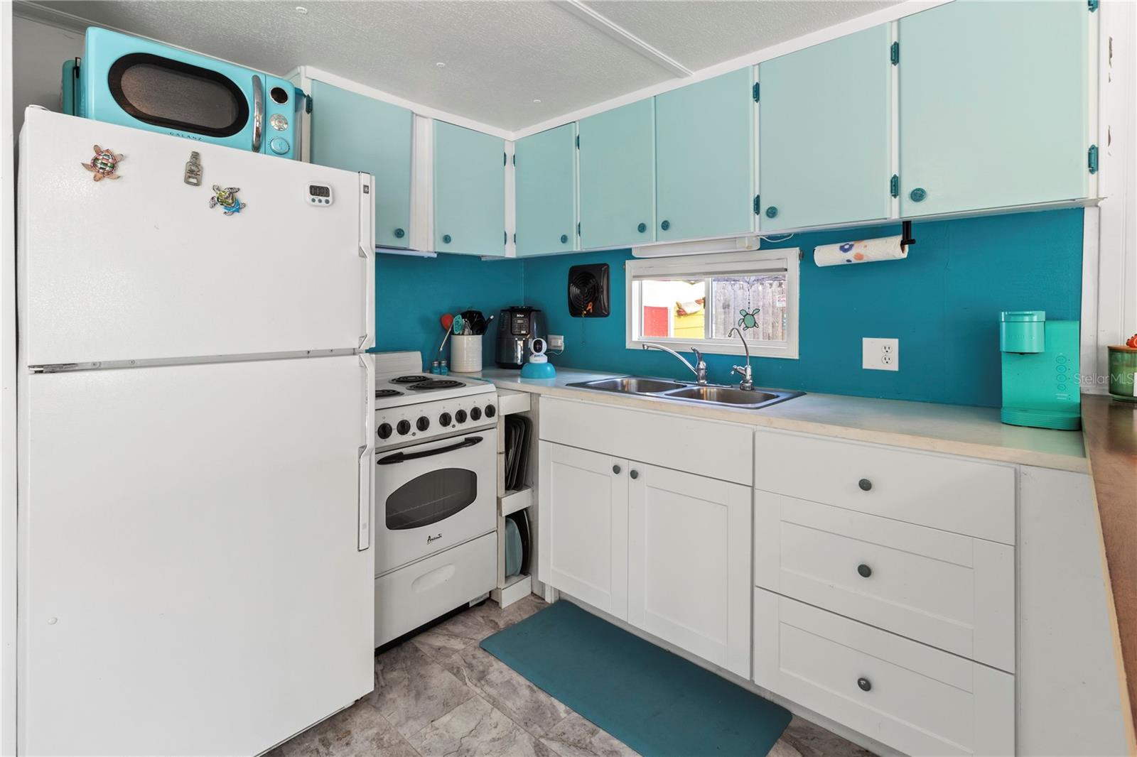 Image 23 of 32 For 12507 Cortez Road W 58