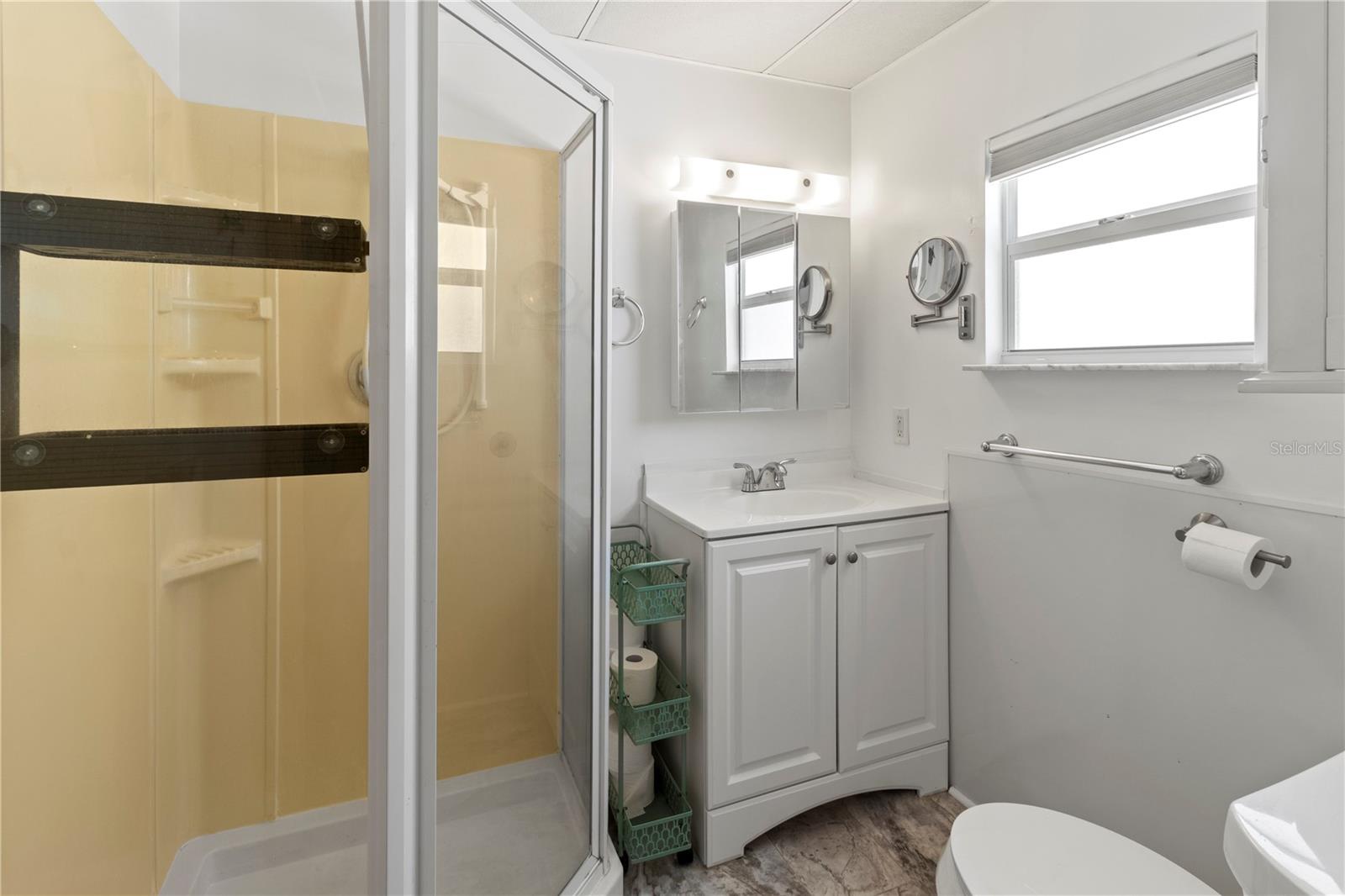 Image 28 of 32 For 12507 Cortez Road W 58