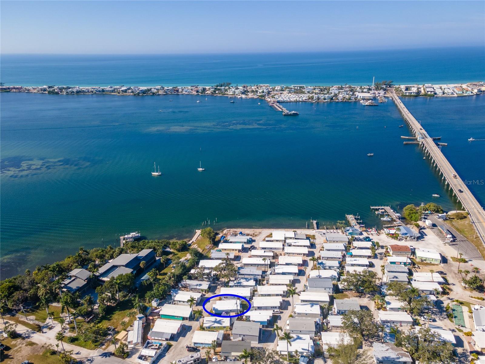 Image 7 of 32 For 12507 Cortez Road W 58