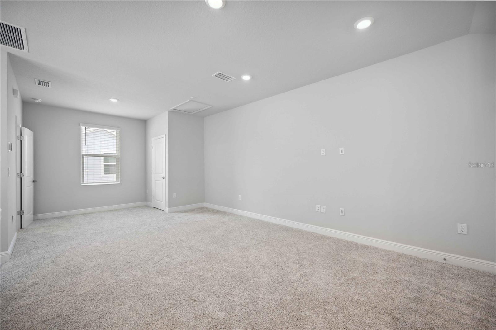 Image 38 of 56 For 2344 Lindstrom Street