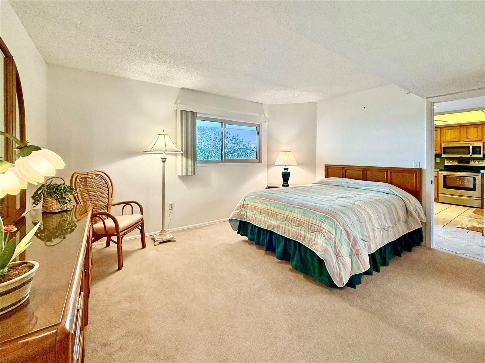 Image 25 of 37 For 9604 Cortez Road W 421