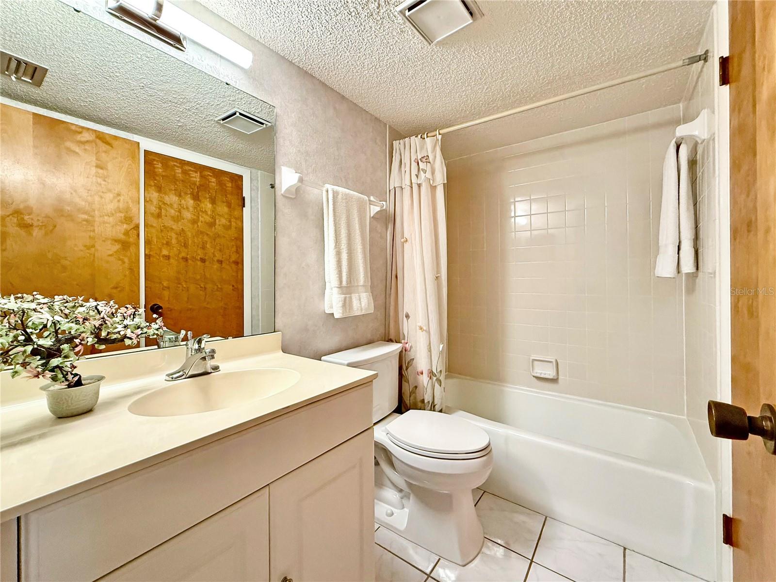 Image 26 of 37 For 9604 Cortez Road W 421