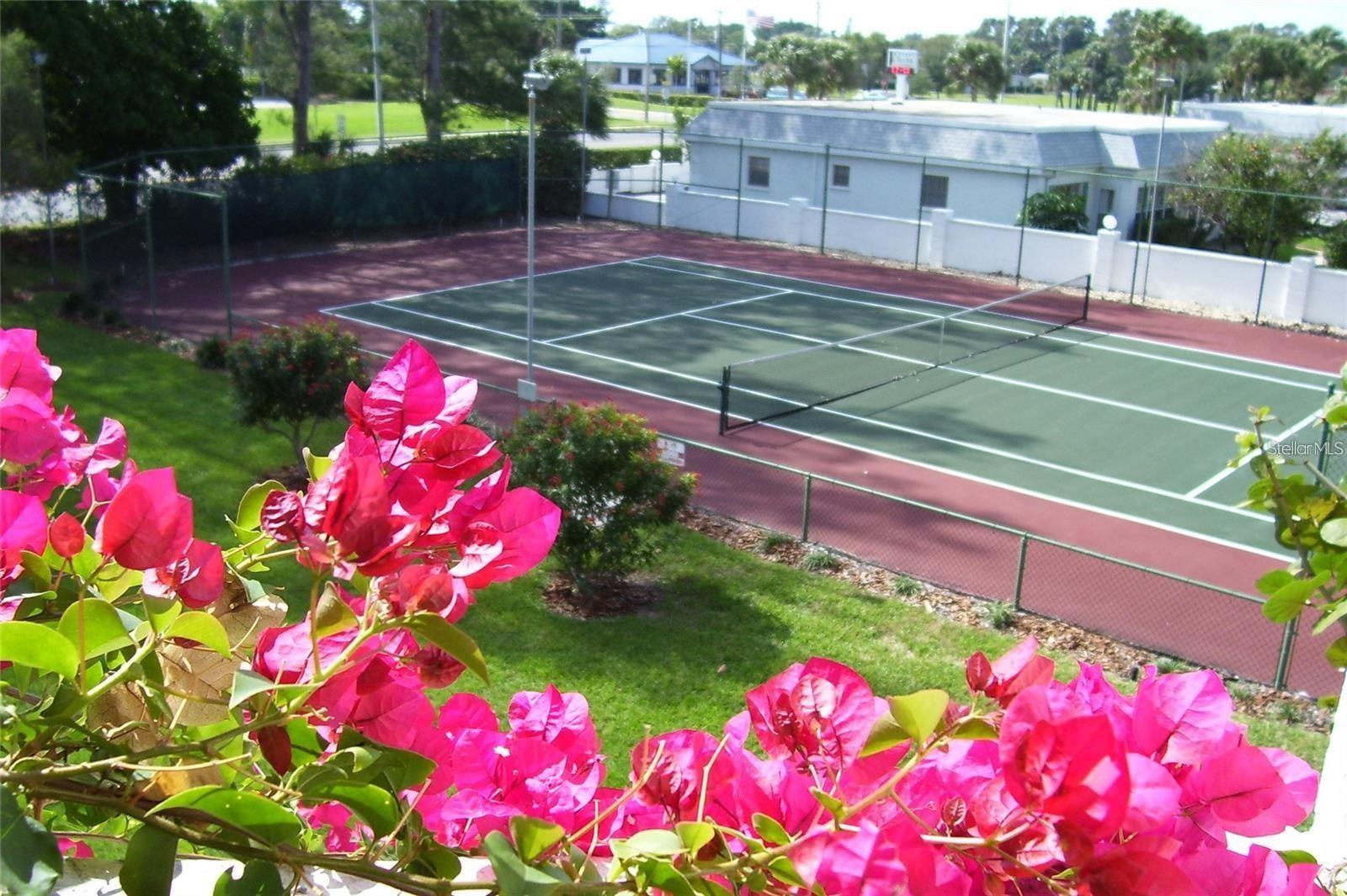 Image 29 of 37 For 9604 Cortez Road W 421