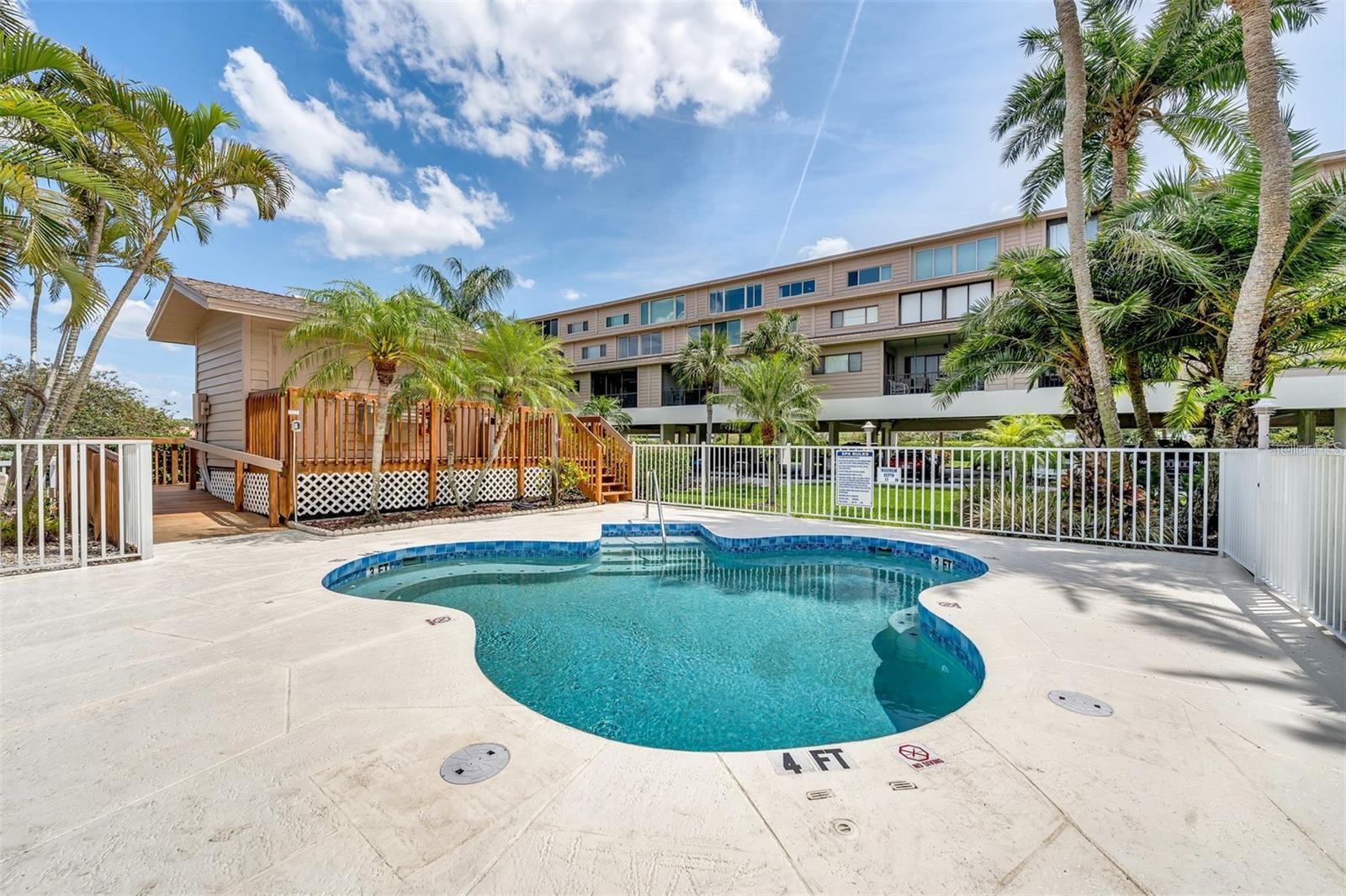 Image 30 of 37 For 9604 Cortez Road W 421