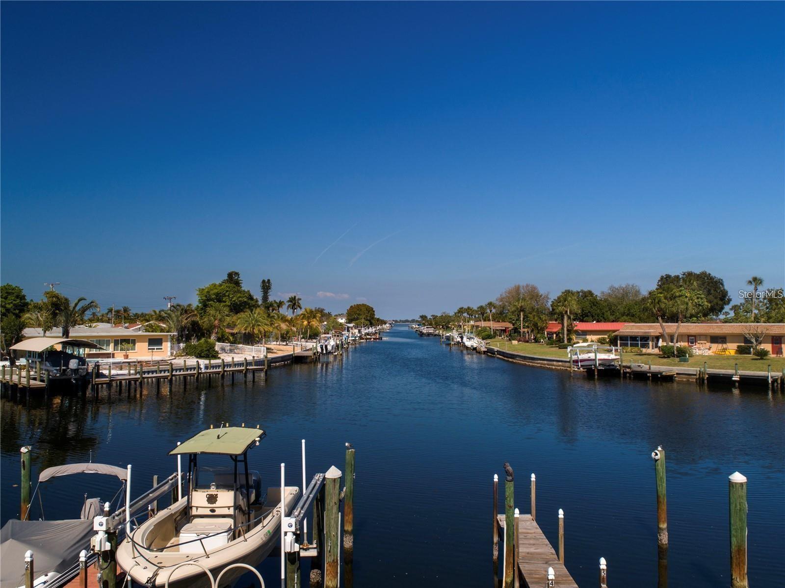 Image 5 of 37 For 9604 Cortez Road W 421