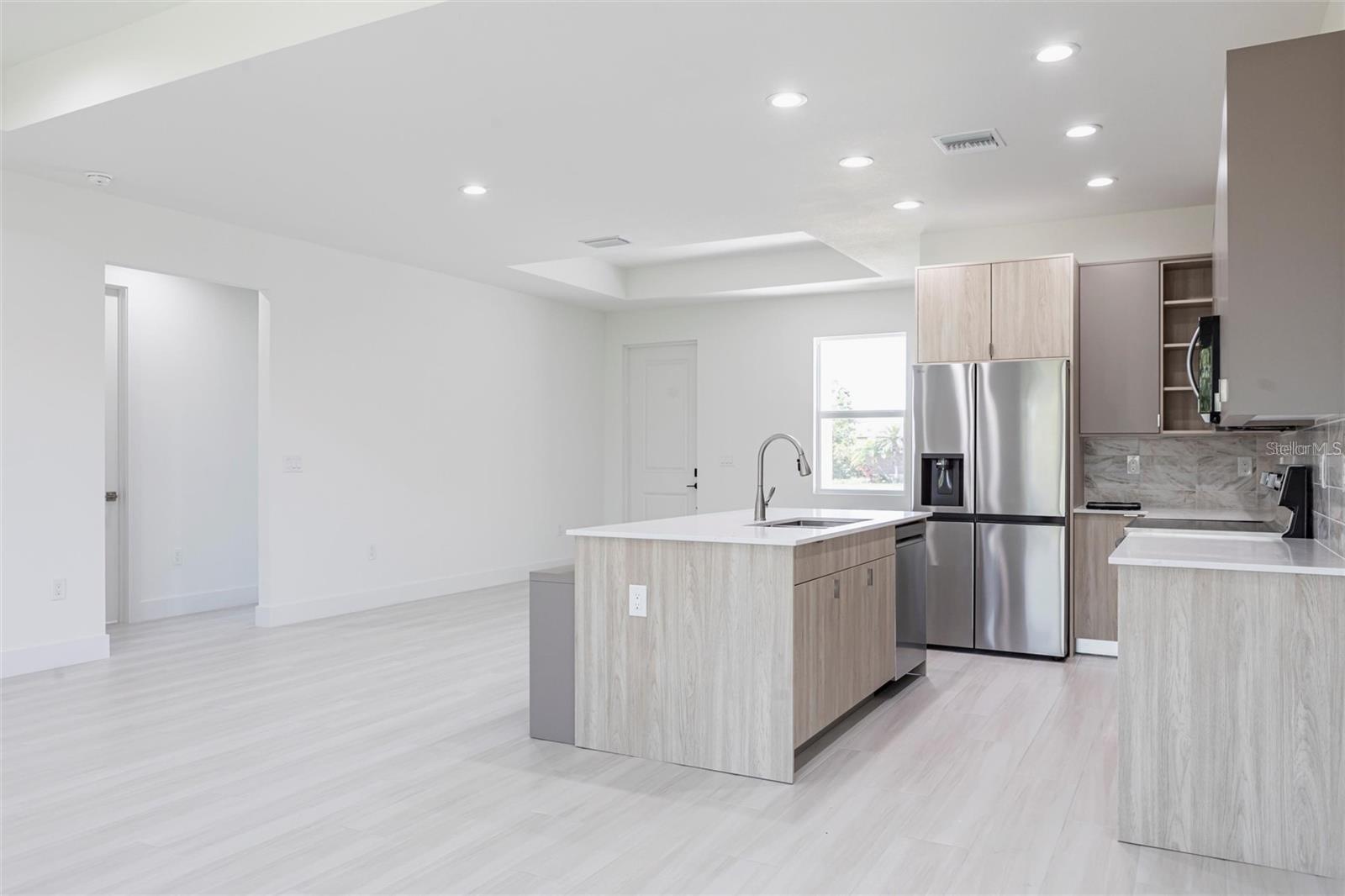 Image 4 of 40 For 1816 Braddock Avenue