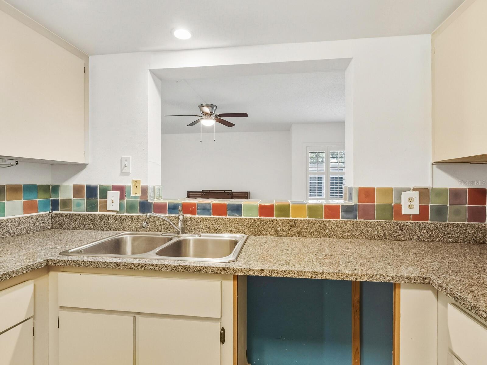 Image 11 of 38 For 2714 Orchid Oaks Drive 101