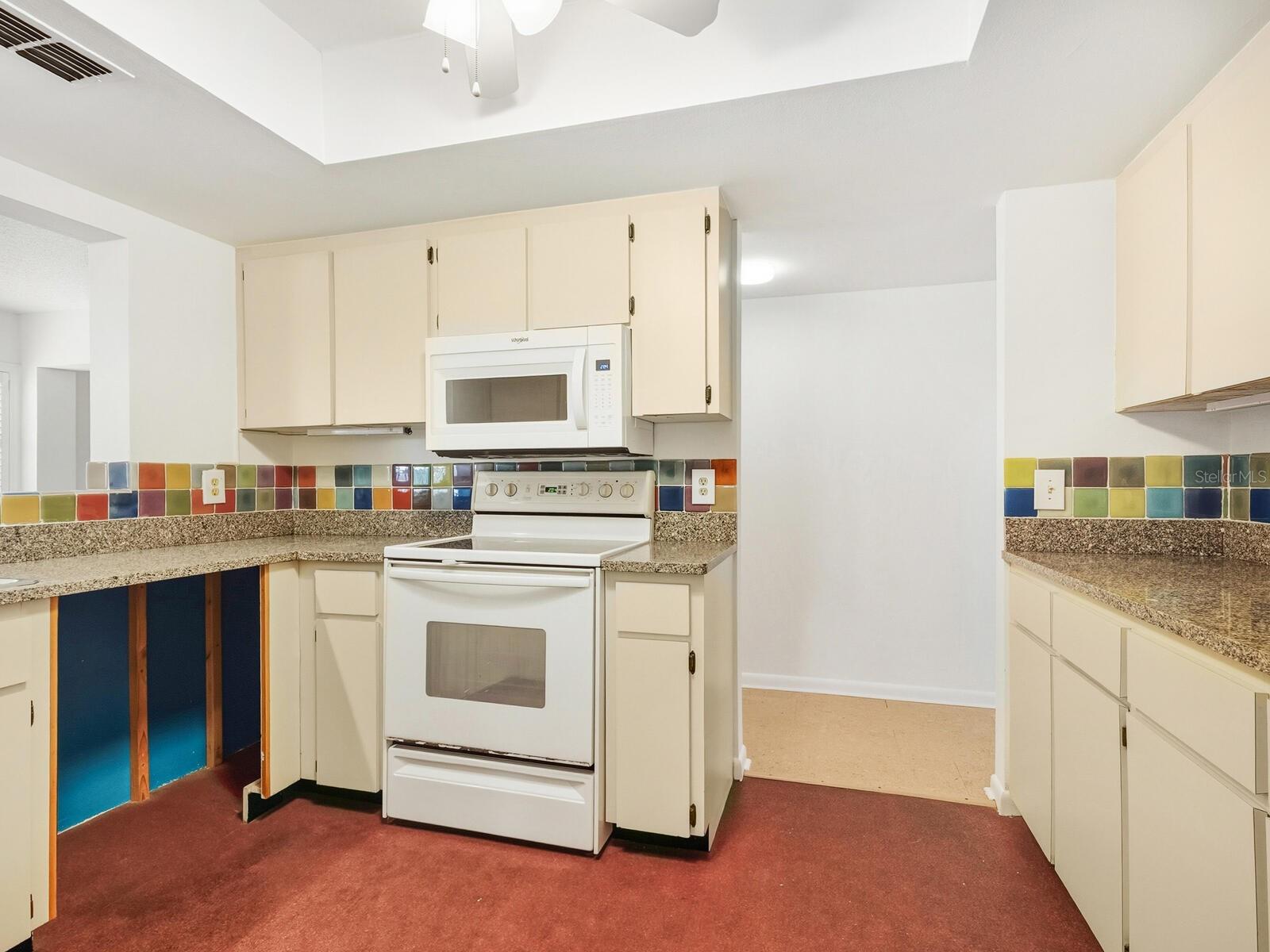 Image 13 of 38 For 2714 Orchid Oaks Drive 101