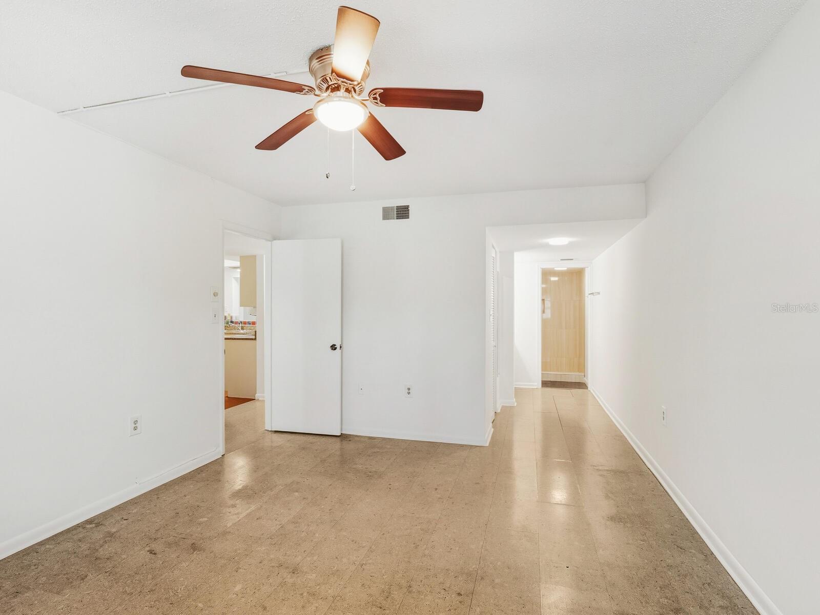 Image 16 of 38 For 2714 Orchid Oaks Drive 101