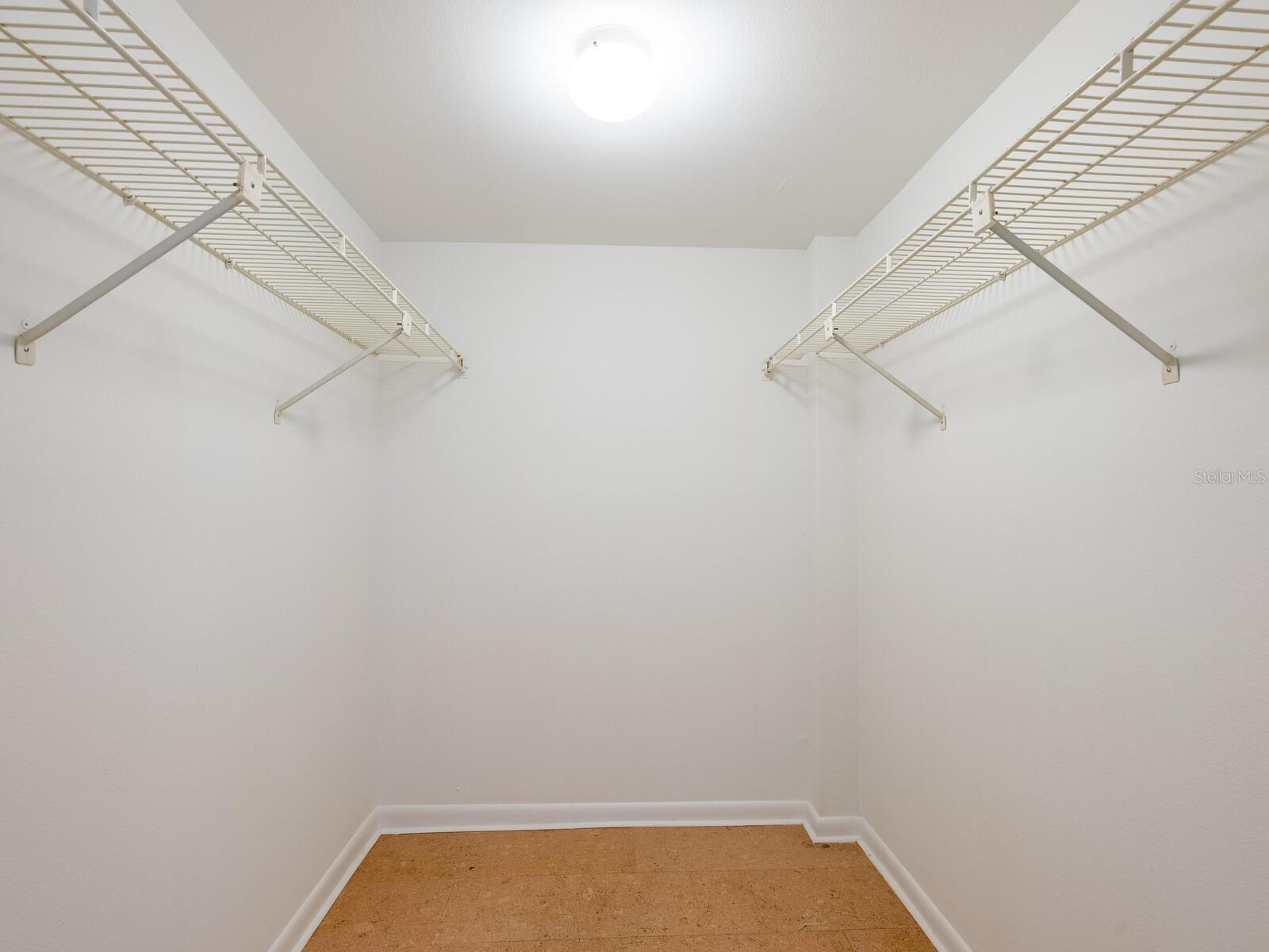 Image 19 of 38 For 2714 Orchid Oaks Drive 101