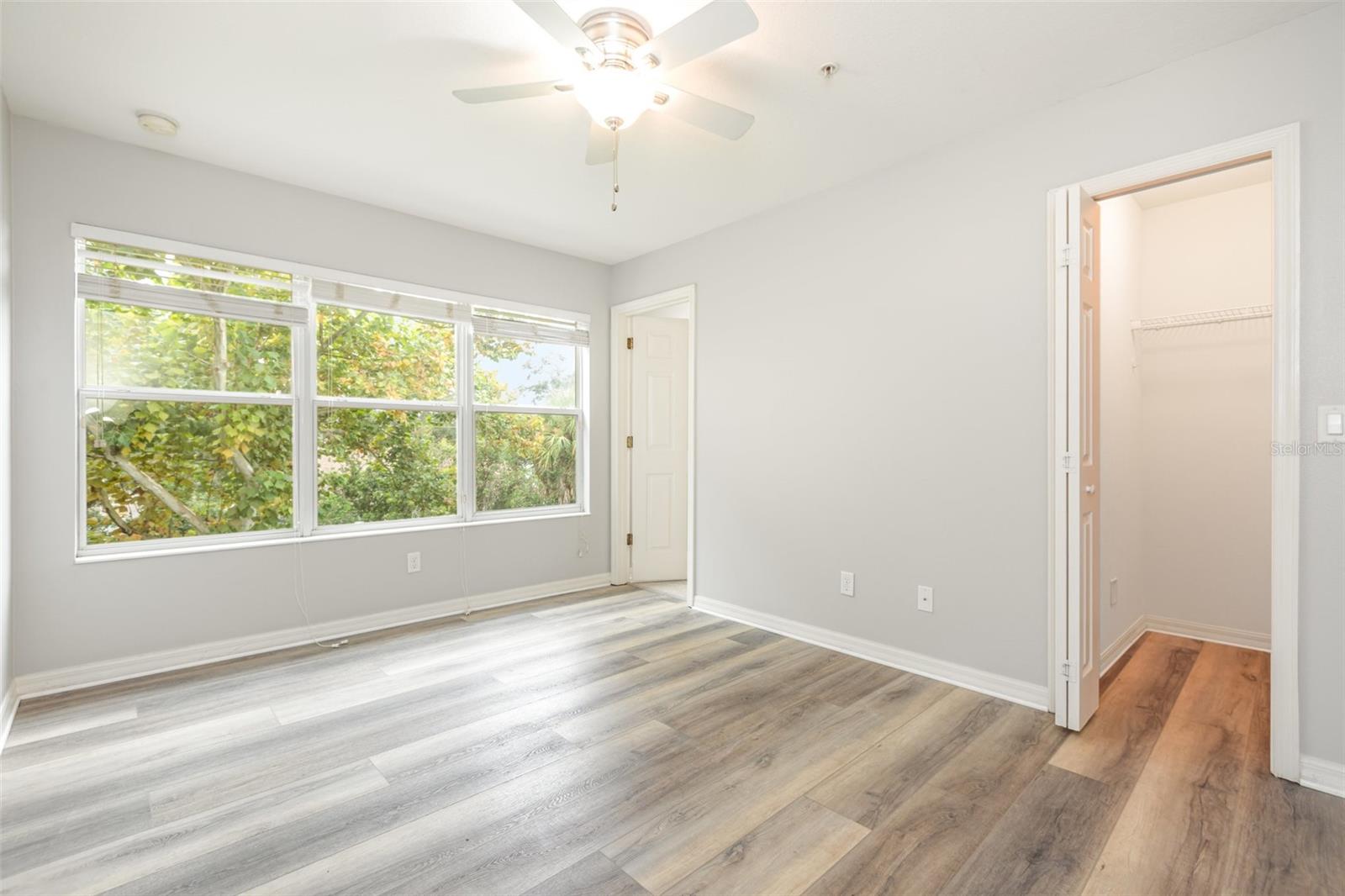 Image 18 of 33 For 1125 Grantham Drive