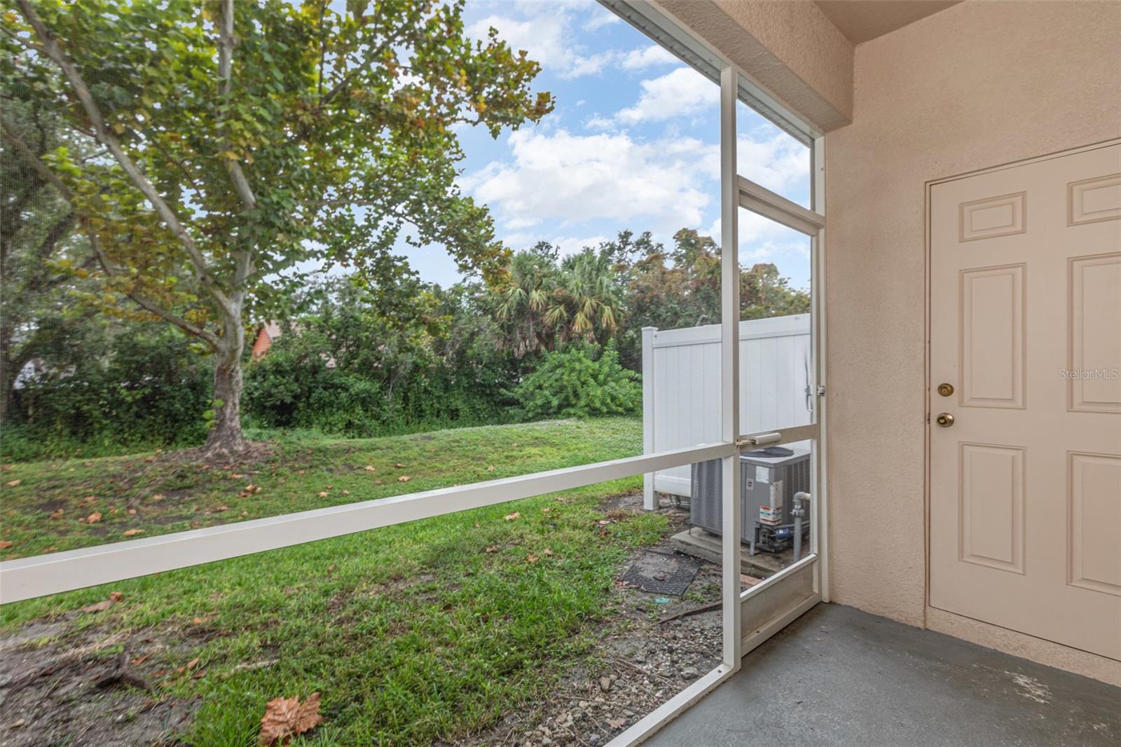 Image 26 of 33 For 1125 Grantham Drive