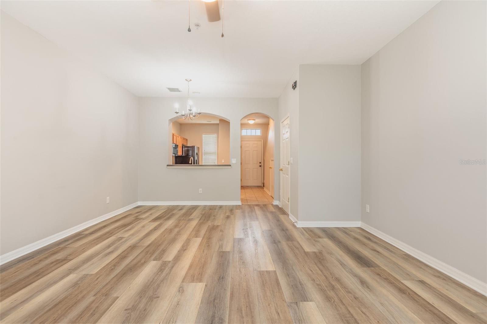 Image 6 of 33 For 1125 Grantham Drive