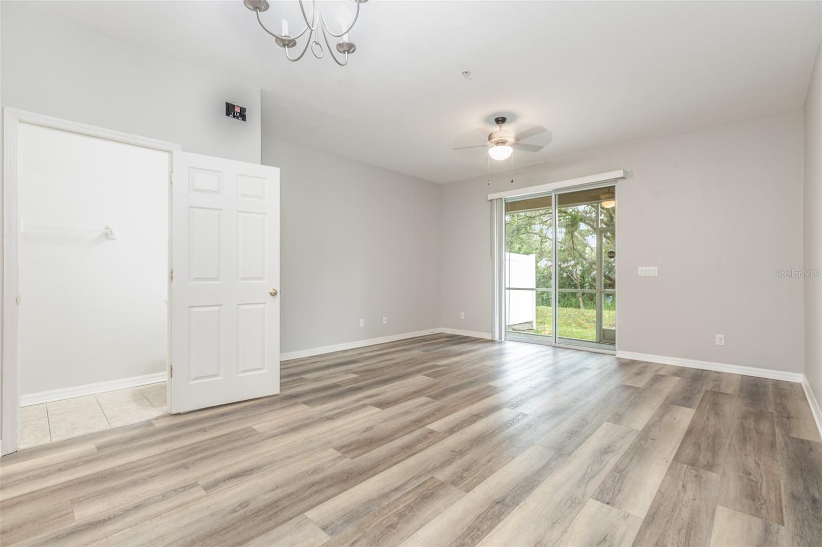 Image 8 of 33 For 1125 Grantham Drive