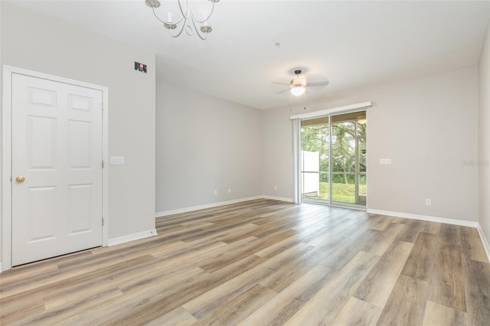 Image 9 of 33 For 1125 Grantham Drive