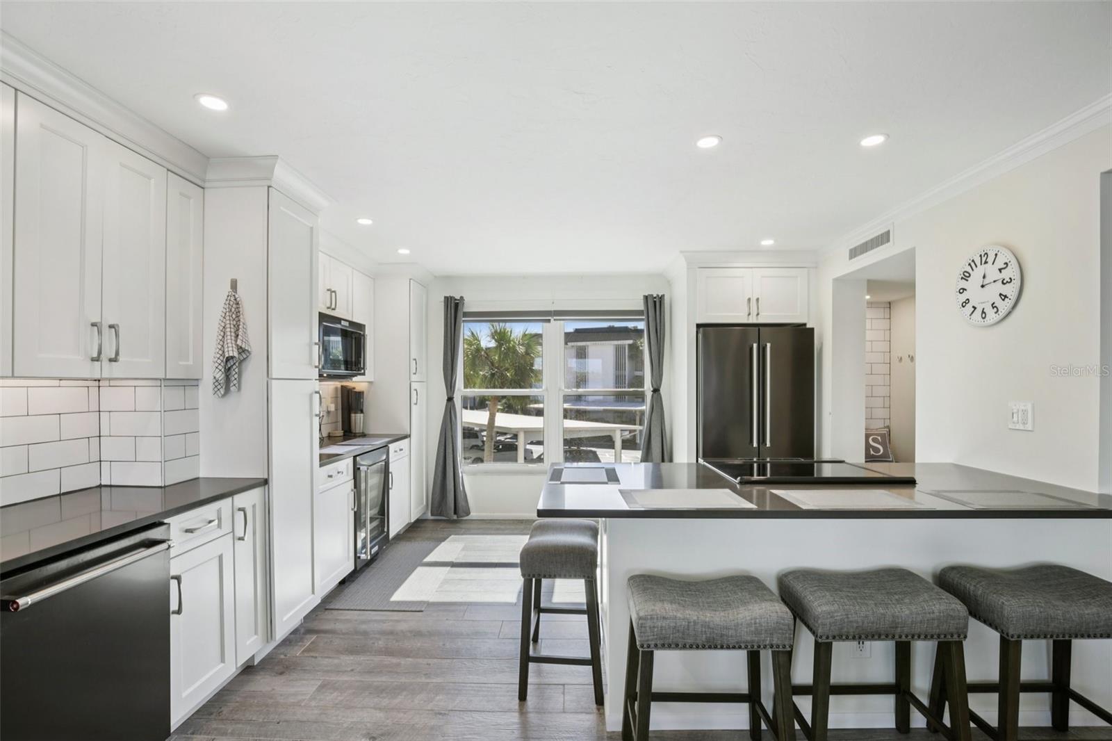 Image 13 of 36 For 4440 Exeter Drive 206