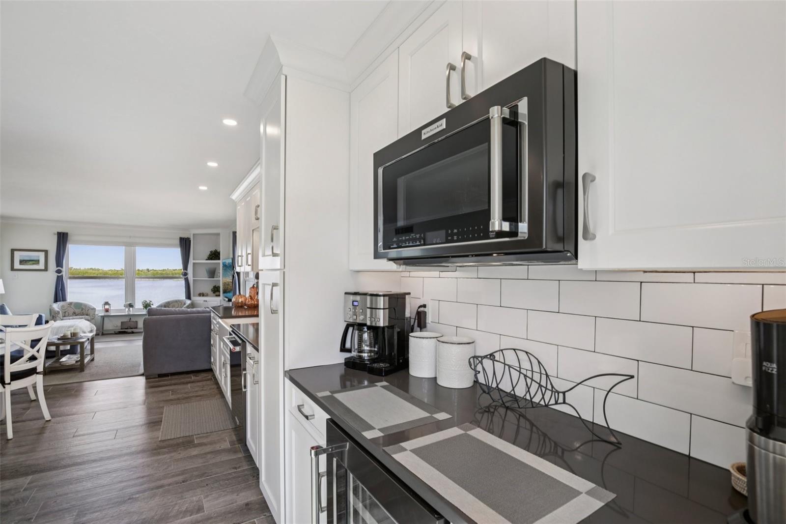 Image 15 of 36 For 4440 Exeter Drive 206