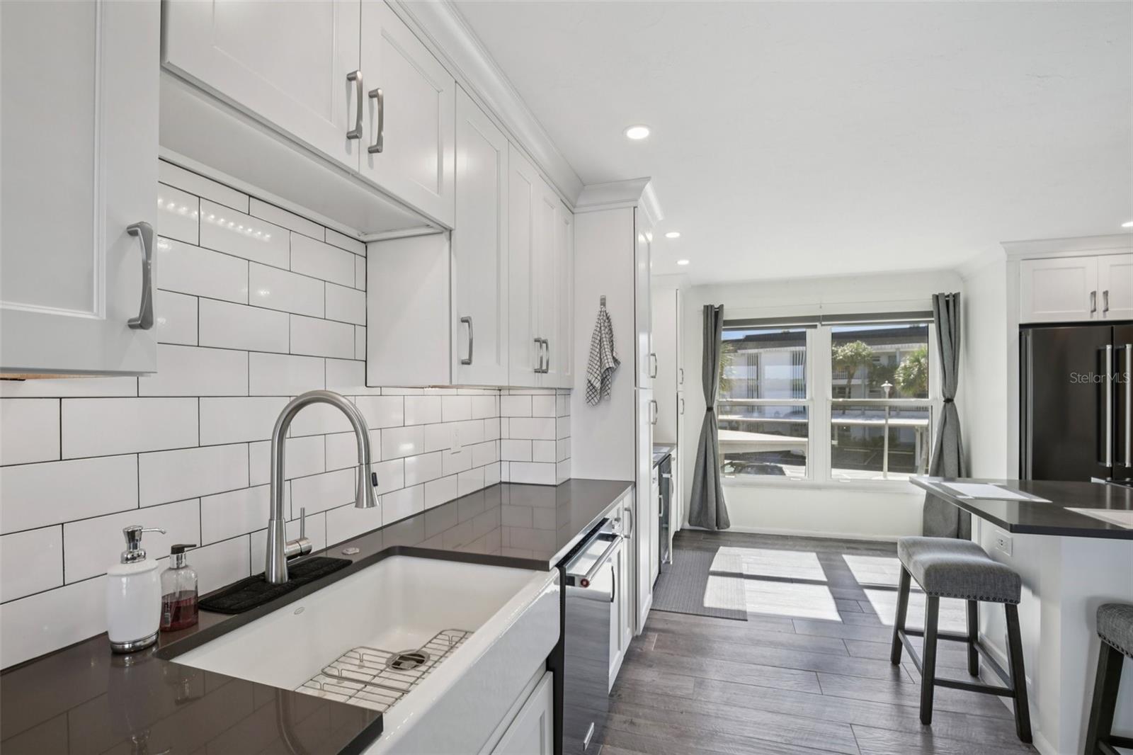 Image 18 of 36 For 4440 Exeter Drive 206