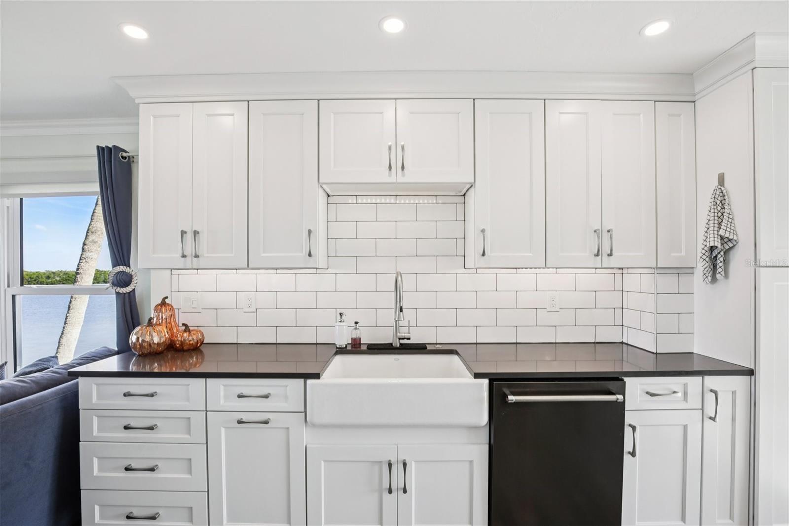 Image 19 of 36 For 4440 Exeter Drive 206