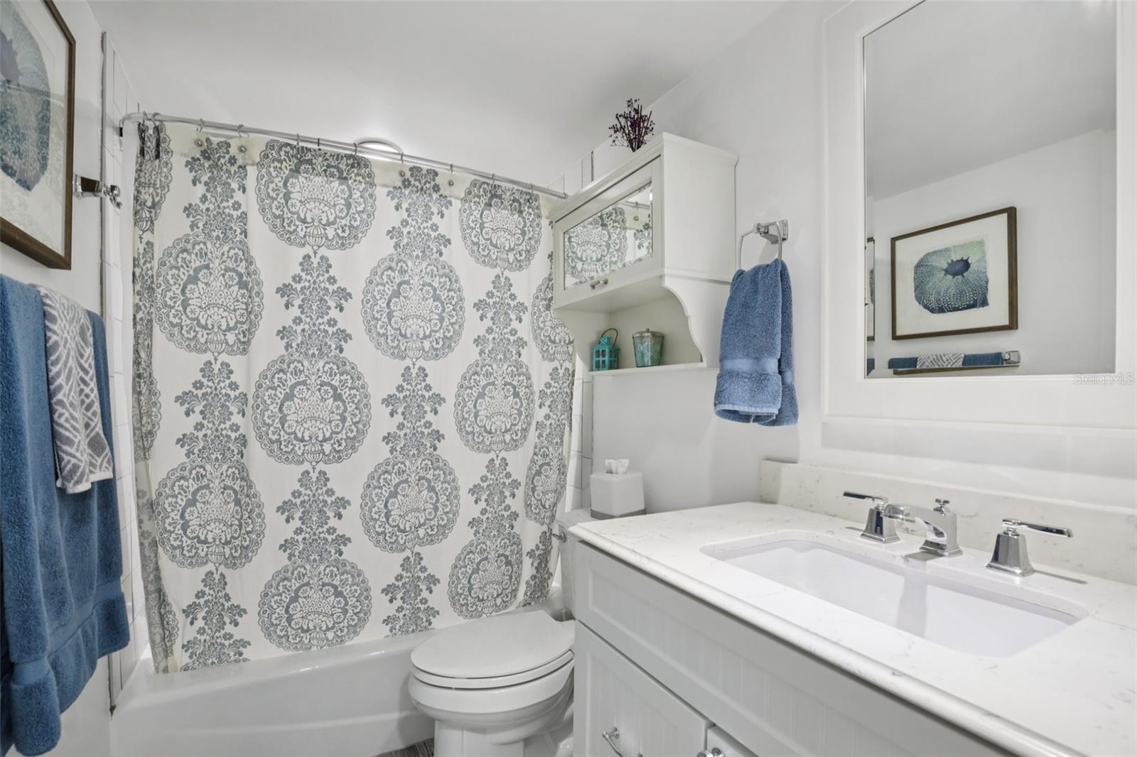 Image 23 of 36 For 4440 Exeter Drive 206