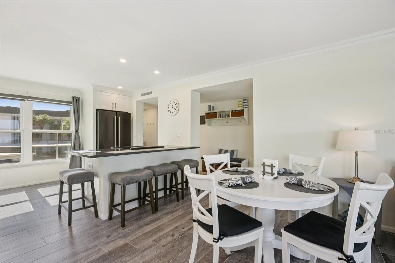 Image 9 of 36 For 4440 Exeter Drive 206