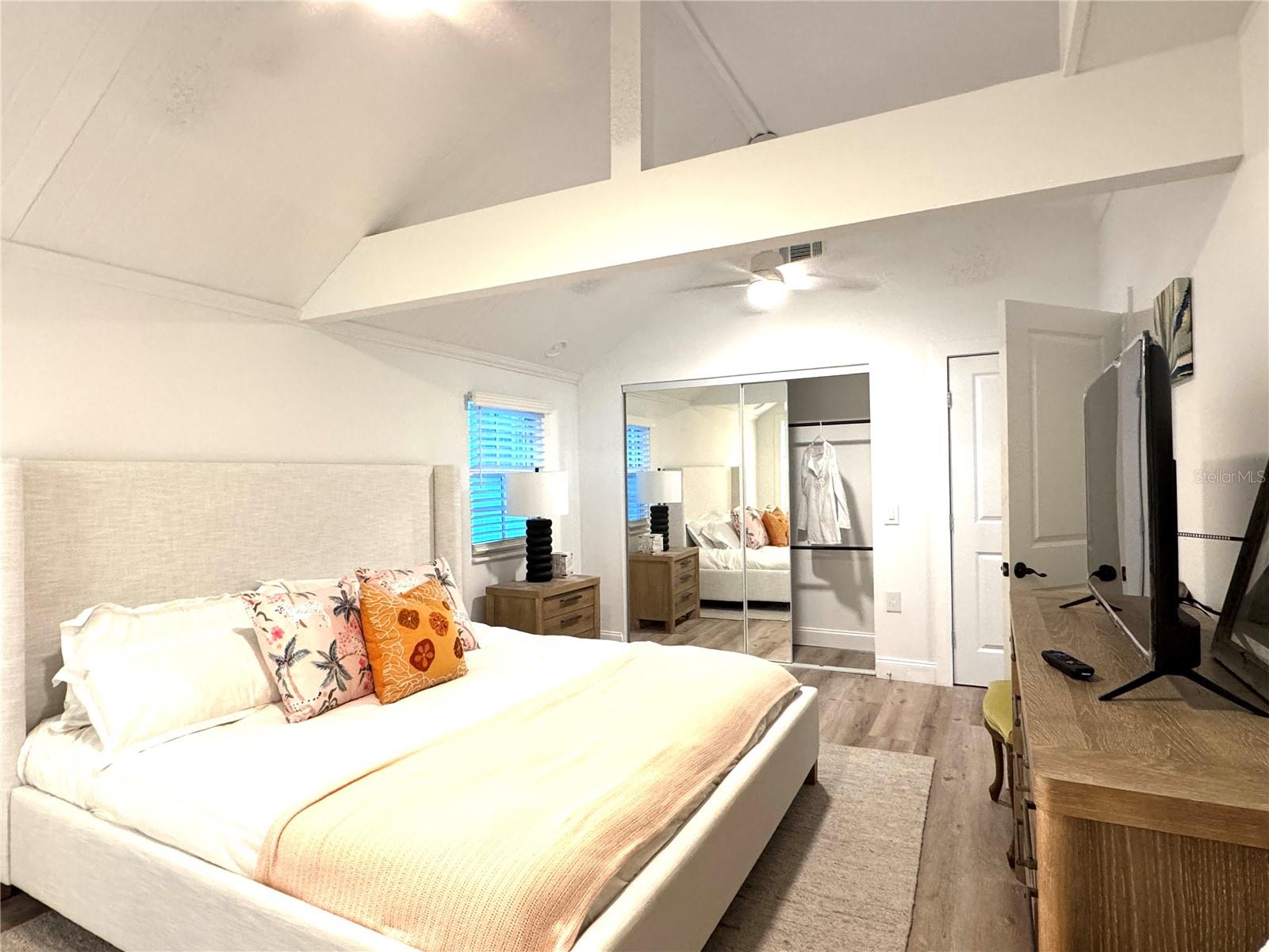 Image 10 of 33 For 701 Broadway Street