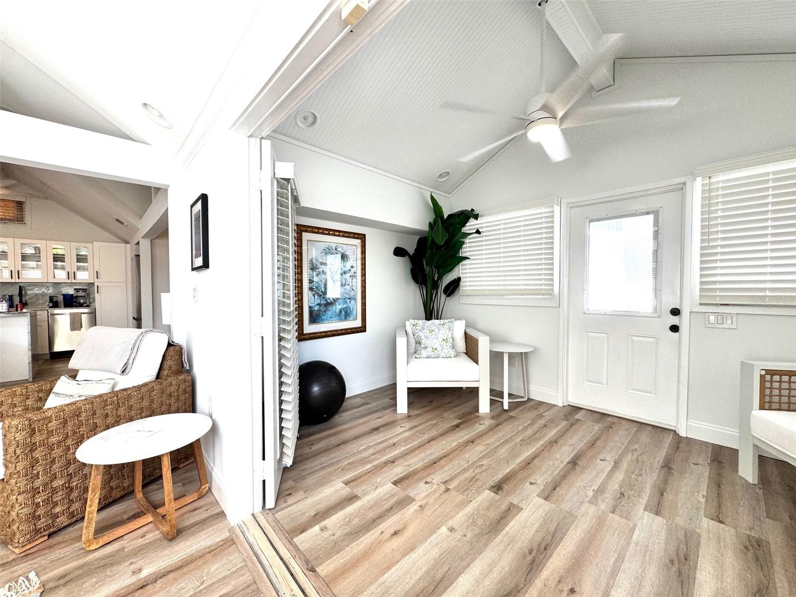 Image 15 of 33 For 701 Broadway Street