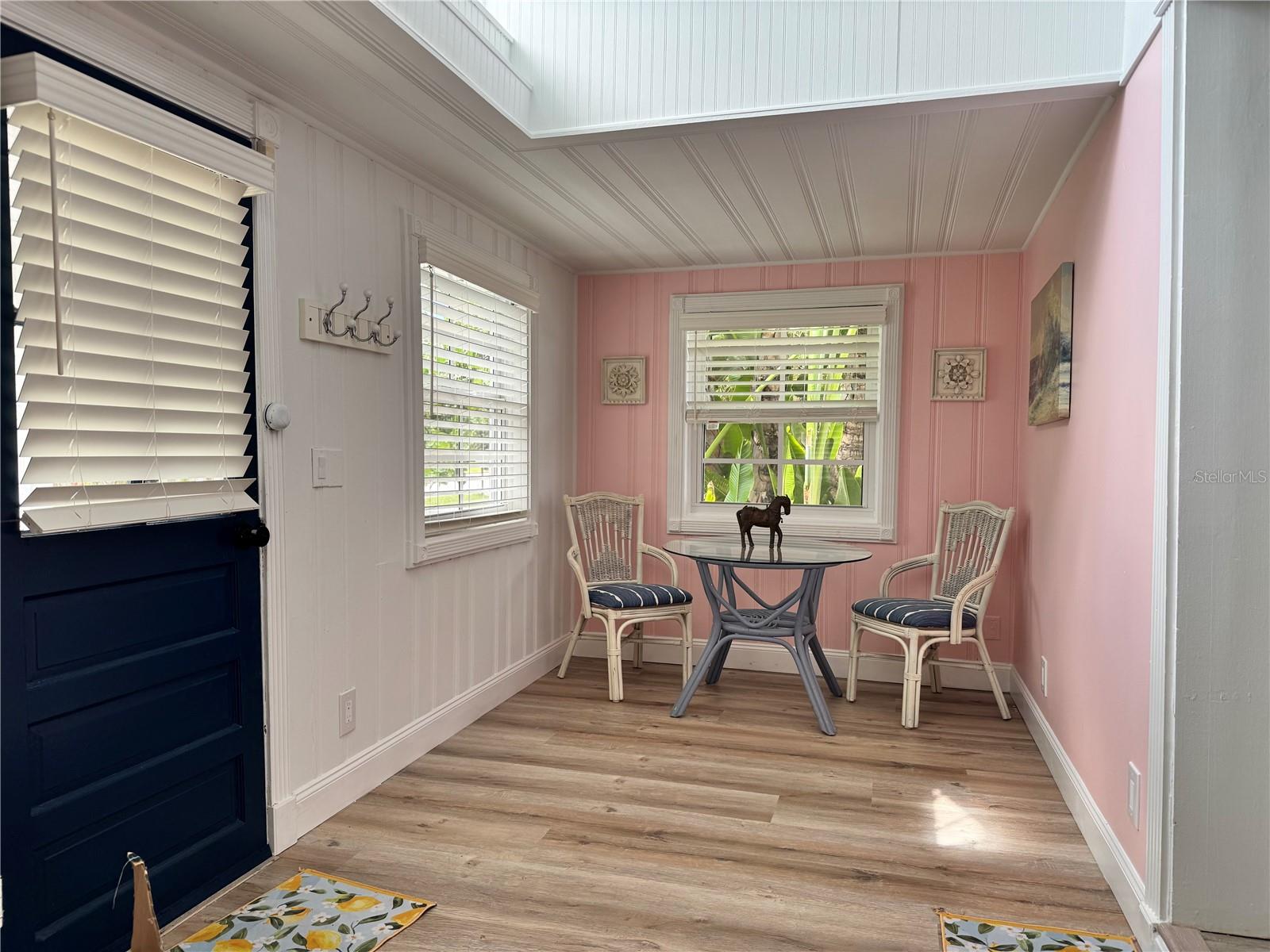 Image 20 of 33 For 701 Broadway Street