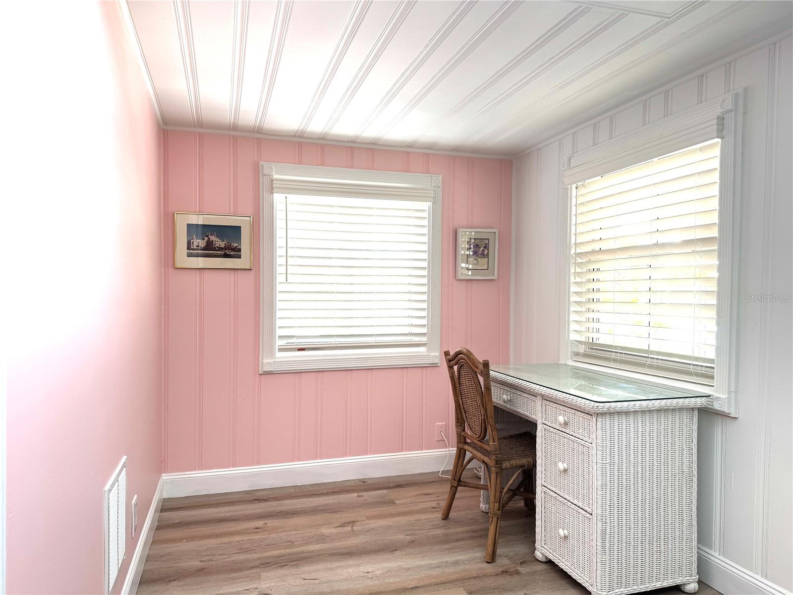 Image 21 of 33 For 701 Broadway Street