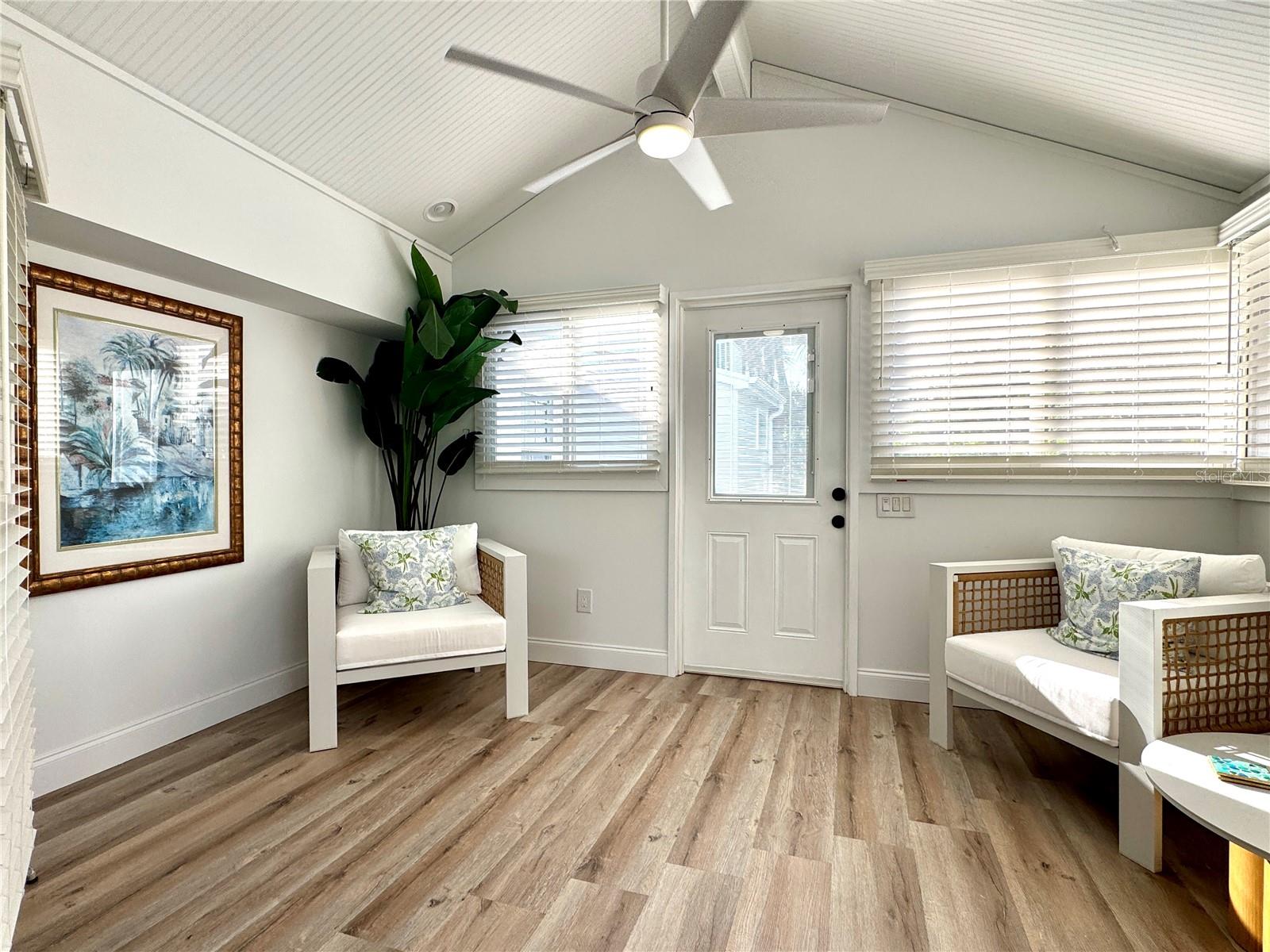 Image 22 of 33 For 701 Broadway Street