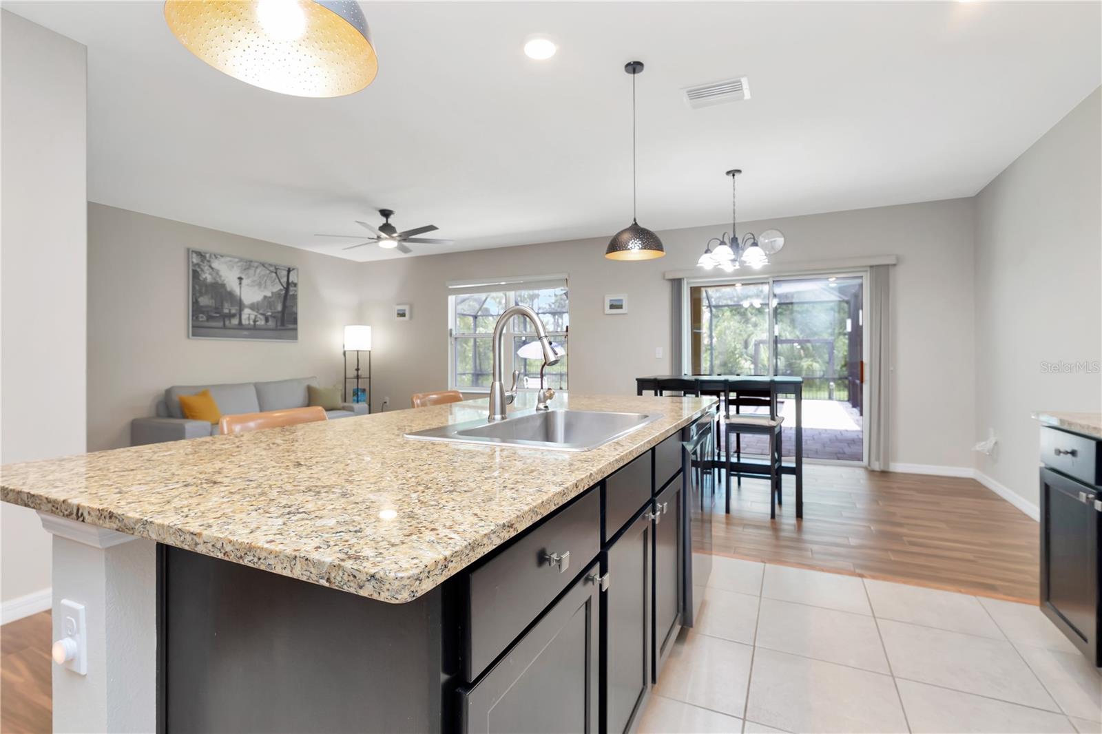 Image 5 of 70 For 271 Tierra Verde Way