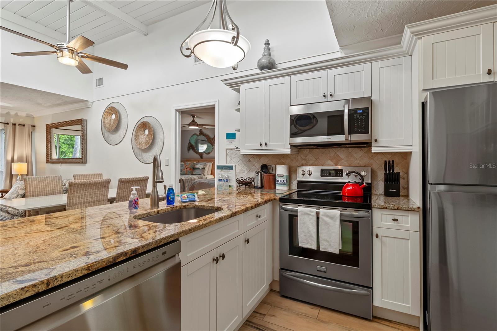 Image 8 of 54 For 5310 Gulf Of Mexico Drive 16