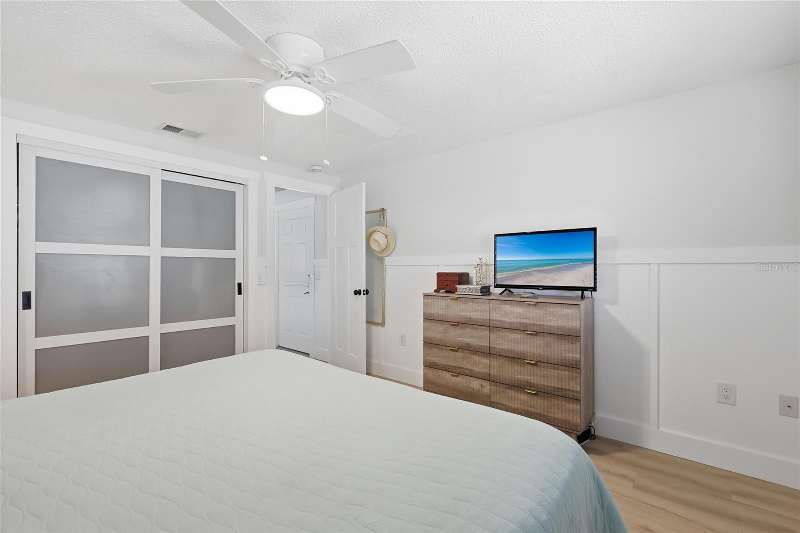 Image 14 of 48 For 417 63rd Street