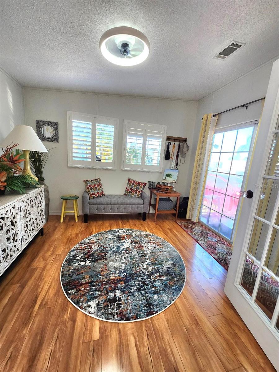 Image 11 of 57 For 6513 Oregon Street